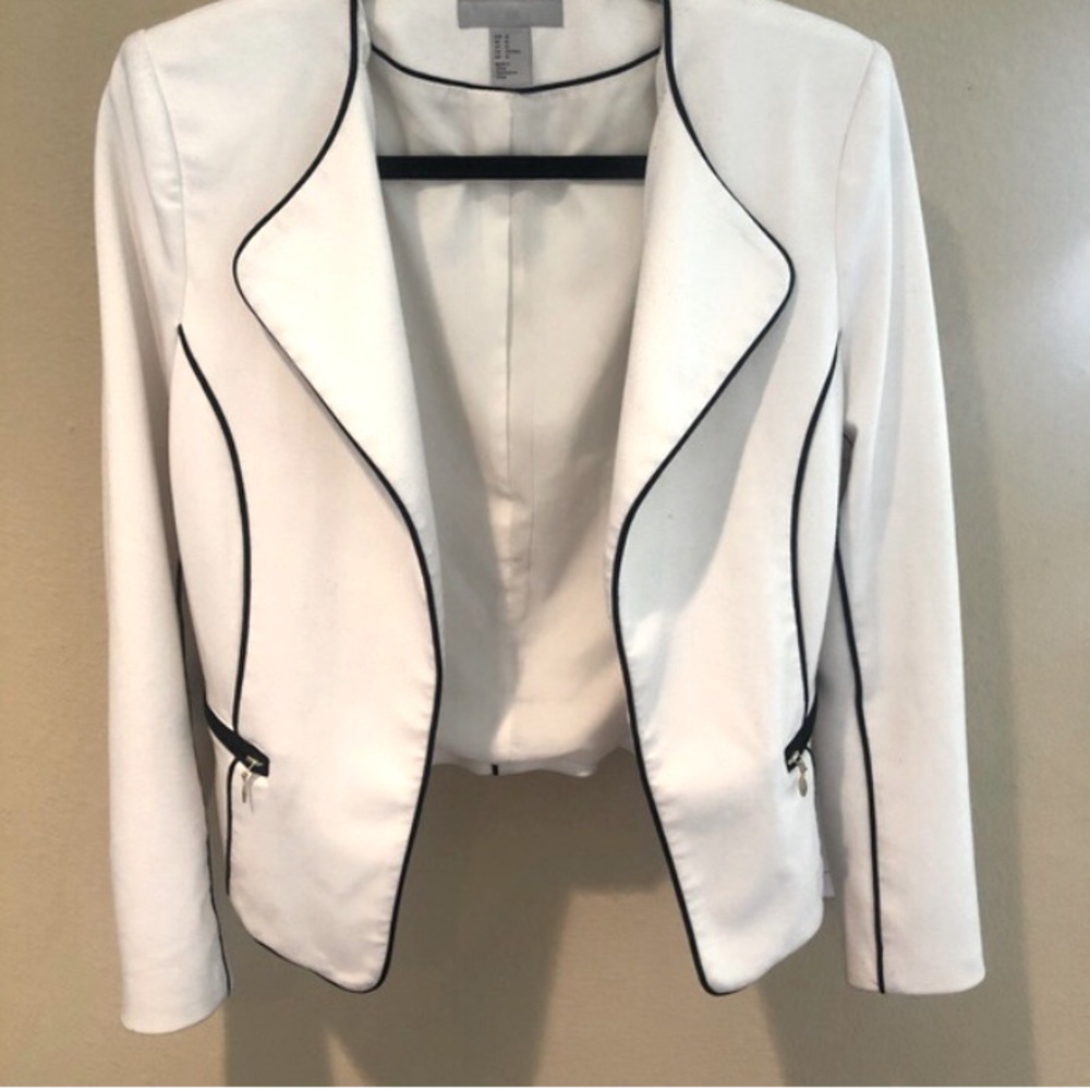 H&M white and black blazer with gold zipper detail